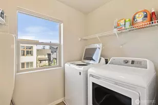347 Chelan Ave NE, Renton, WA 98059 - Photo 25