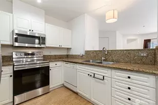 14714 Admiralty Way, Lynnwood, WA 98087 - Photo 19