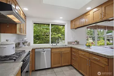 16653 157th Avenue SE, Renton, WA 98058 - Photo 15