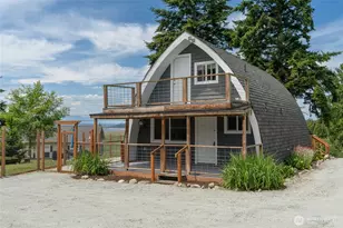 1117 Halsey Dr, Coupeville, WA 98239 - Photo 1