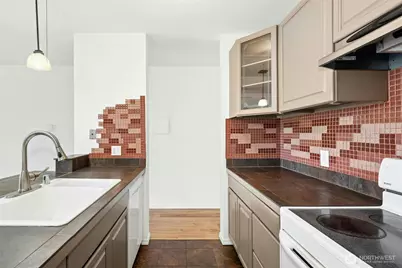 5844 NE 75th Street #A302, Seattle, WA 98115 - Photo 13