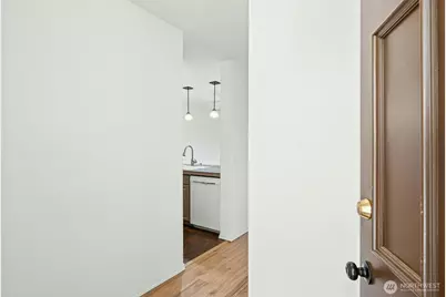 5844 NE 75th Street #A302, Seattle, WA 98115 - Photo 3