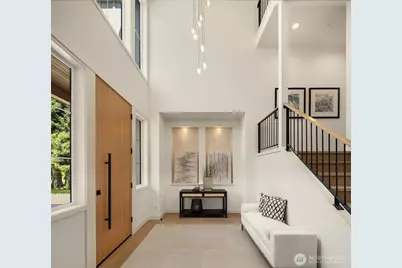 10223 NE 24th Street, Bellevue, WA 98004 - Photo 3