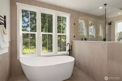10223 NE 24th Street, Bellevue, WA 98004 - Photo 21