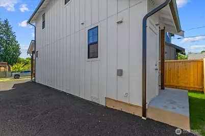 2817 25th Street #B, Everett, WA 98201 - Photo 31