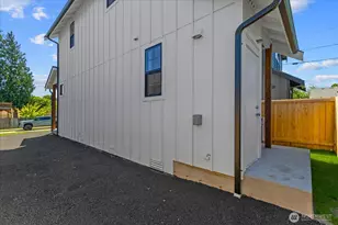 2817 25th St, Everett, WA 98201 - Photo 31