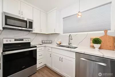 10 18th Ave #10B, Kirkland, WA 98033 - Photo 7