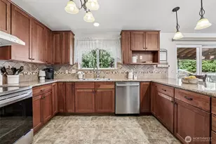 9605 208th Ave E, Bonney Lake, WA 98391 - Photo 19