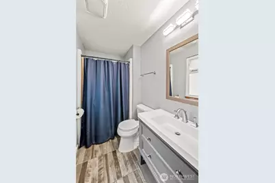 3995 Fischer Park Avenue NE, Bremerton, WA 98310 - Photo 15