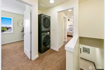 330 NE Elk Place, Seattle, WA 98115 - Photo 17