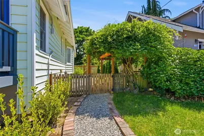 2312 Baker Avenue, Everett, WA 98201 - Photo 27