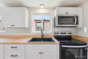 607 S 1st St, Brewster, WA 98812 - Photo 9