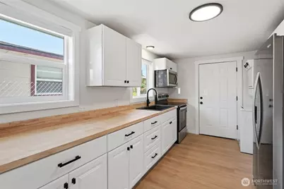607 S 1st Street, Brewster, WA 98812 - Photo 11