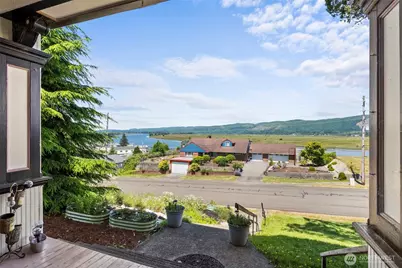 714 W First Street, South Bend, WA 98586 - Photo 5