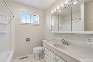 806 4th St SE, Auburn, WA 98002 - Photo 9