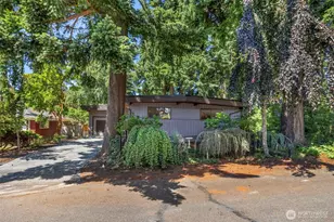 12521 2nd Ave NE, Seattle, WA 98125 - Photo 3