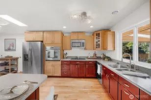 12521 2nd Ave NE, Seattle, WA 98125 - Photo 11