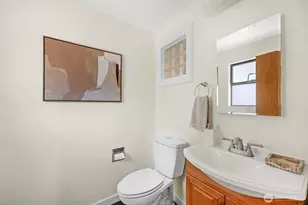 12521 2nd Ave NE, Seattle, WA 98125 - Photo 17
