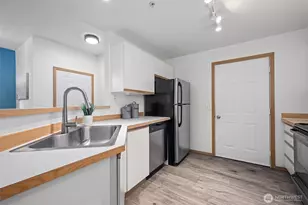 22112 Ave S 42nd Ave S, Kent, WA 98032 - Photo 15