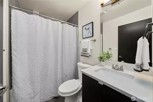 3951 SW Oregon St, Seattle, WA 98116 - Photo 5