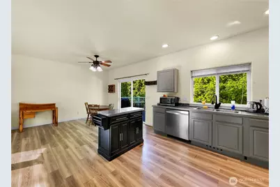 642 Sprague Valley Drive, Maple Falls, WA 98266 - Photo 17