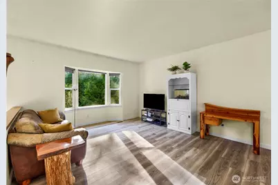 642 Sprague Valley Drive, Maple Falls, WA 98266 - Photo 5