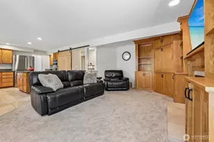 14302 NE 61st St, Redmond, WA 98052 - Photo 15