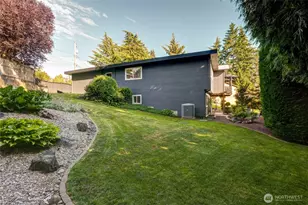 11410 SE 79th St, Newcastle, WA 98056 - Photo 37