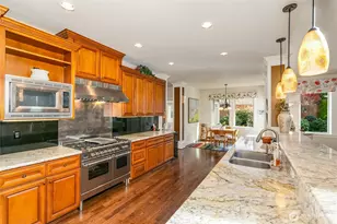 1028 10th St, Mukilteo, WA 98275 - Photo 5