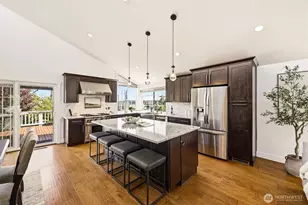 505 NE 78th St, Seattle, WA 98115 - Photo 5