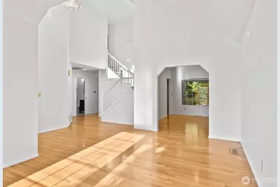 6814 119th Avenue SE, Bellevue, WA 98006 - Photo 3