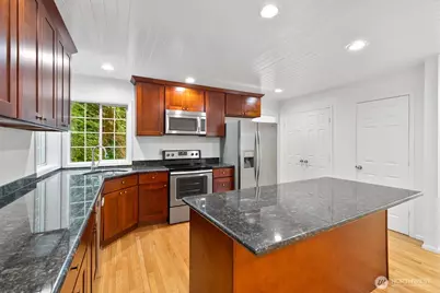 6814 119th Avenue SE, Bellevue, WA 98006 - Photo 5