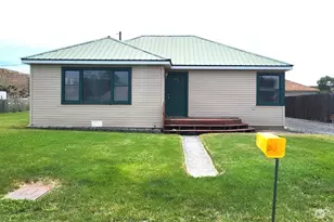 536 Spokane St, Wilson Creek, WA 98860 - Photo 3