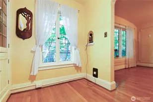 1101 17th Ave, Seattle, WA 98122 - Photo 9
