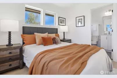 8332 24th Avenue NW, Seattle, WA 98117 - Photo 23