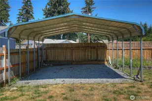 525 E 160th St, Tacoma, WA 98445 - Photo 31