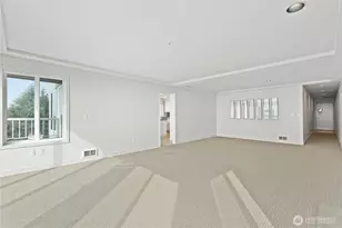 601 W Mercer Pl, Seattle, WA 98119 - Photo 7