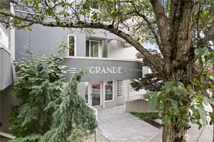 601 W Mercer Pl, Seattle, WA 98119 - Photo 1