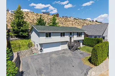 215 San Remo Lane, Chelan, WA 98816 - Photo 3