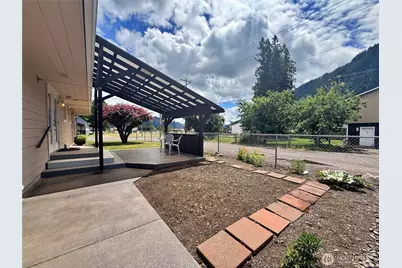 301 Temple Avenue, Morton, WA 98356 - Photo 23