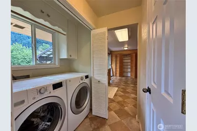 301 Temple Avenue, Morton, WA 98356 - Photo 13
