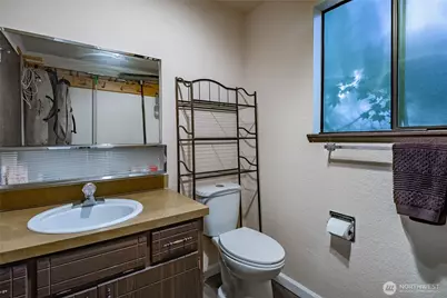 7018 Olympus Way, Glacier, WA 98244 - Photo 15