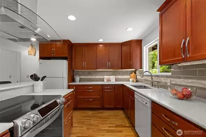 2507 Vashon Court NE, Renton, WA 98059 - Photo 11