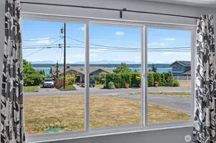 1524 Country Club Dr, Camano Island, WA 98282 - Photo 9