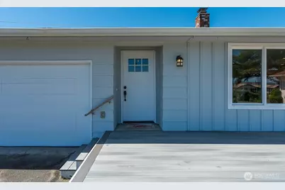 1524 Country Club Drive, Camano Island, WA 98282 - Photo 5