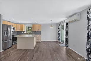 1524 Country Club Dr, Camano Island, WA 98282 - Photo 17