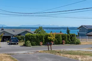 1524 Country Club Dr, Camano Island, WA 98282 - Photo 15