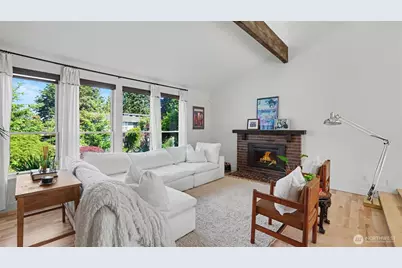 15617 SE Fairwood Boulevard, Renton, WA 98058 - Photo 3