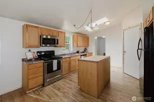 401 E Lake Devereaux Rd, Allyn, WA 98524 - Photo 11