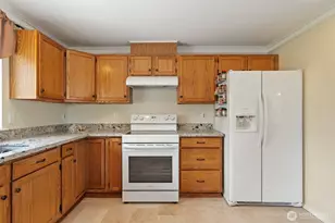 8709 232nd St Ct E, Graham, WA 98338 - Photo 13